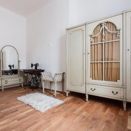 Prague Days - Stylish New Town Apartments Ngoại thất bức ảnh