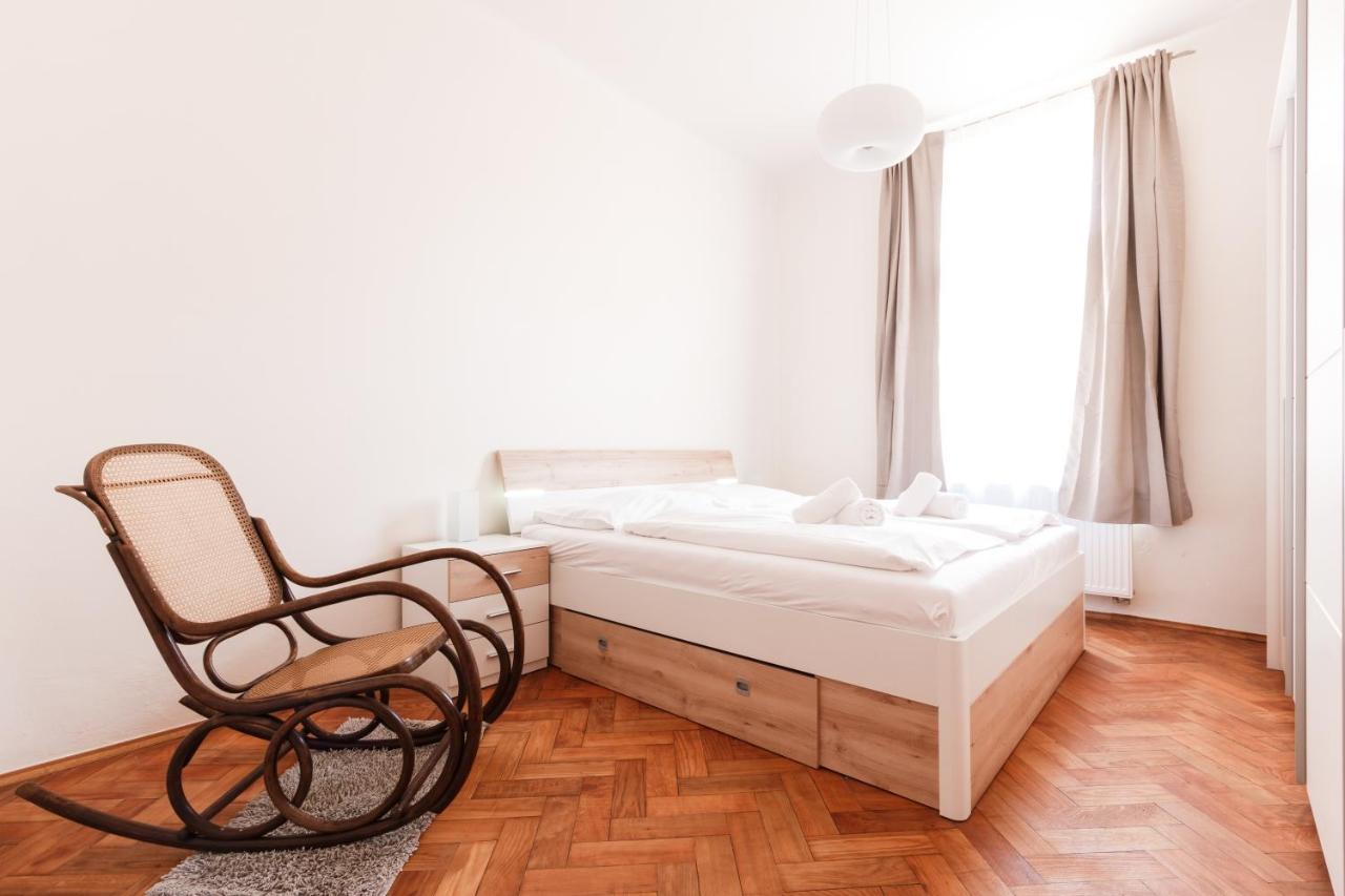 Prague Days - Stylish New Town Apartments Ngoại thất bức ảnh