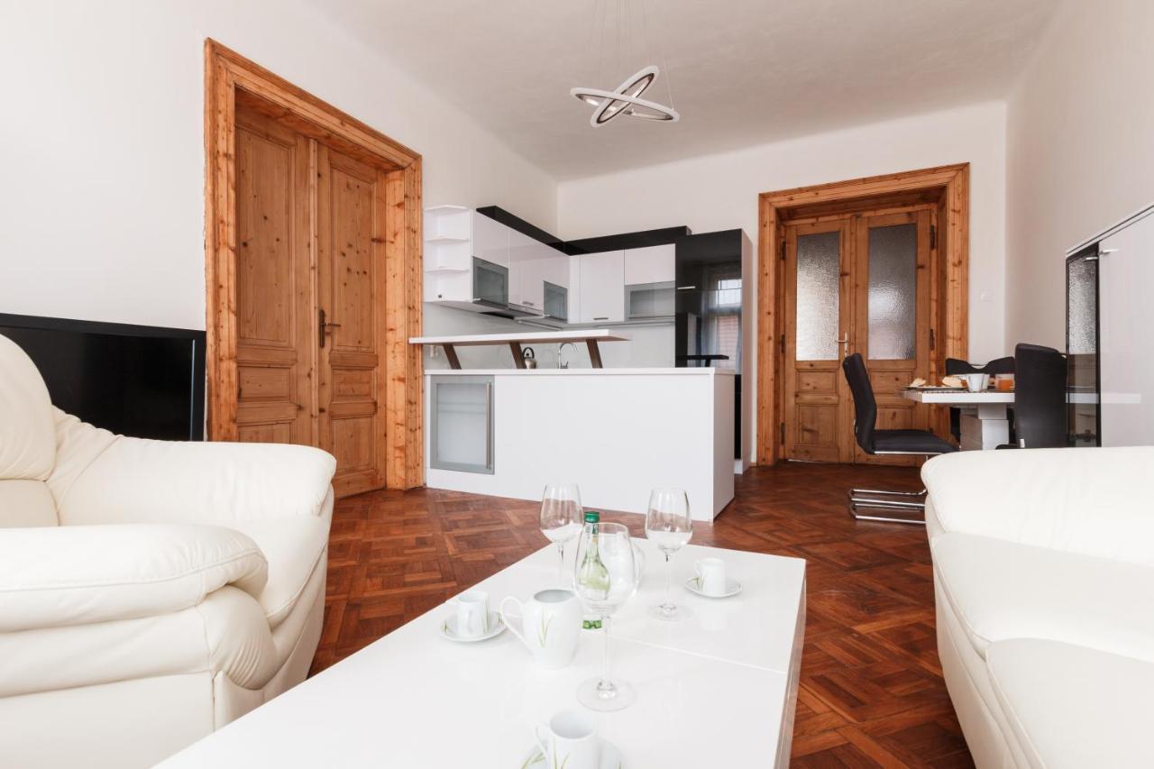 Prague Days - Stylish New Town Apartments Ngoại thất bức ảnh