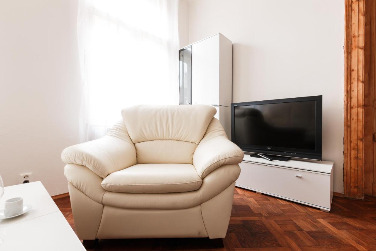Prague Days - Stylish New Town Apartments Ngoại thất bức ảnh
