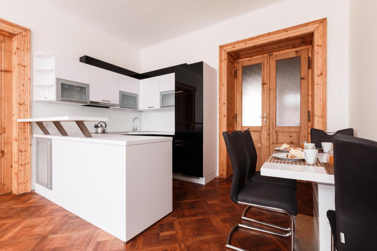 Prague Days - Stylish New Town Apartments Ngoại thất bức ảnh