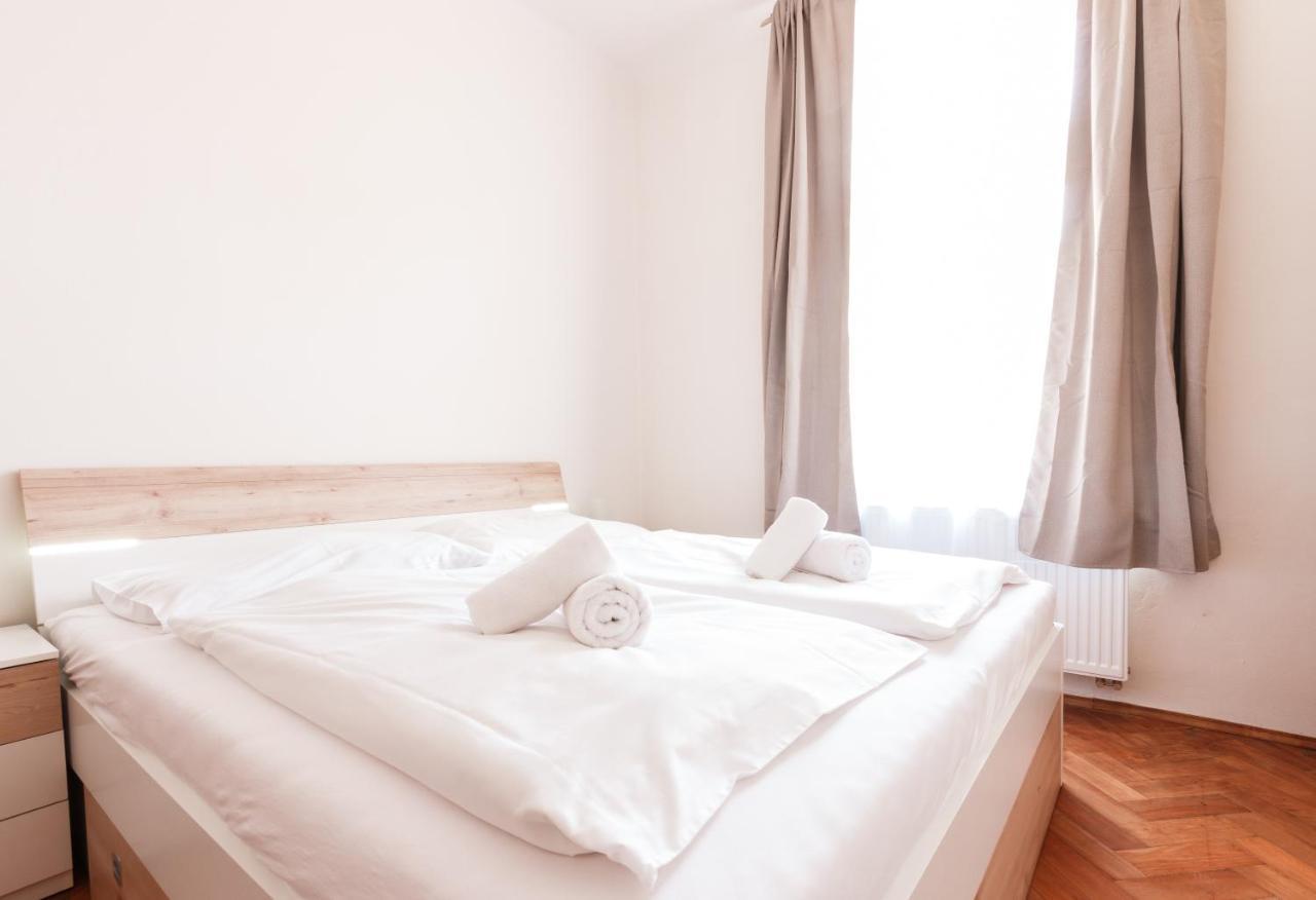 Prague Days - Stylish New Town Apartments Ngoại thất bức ảnh